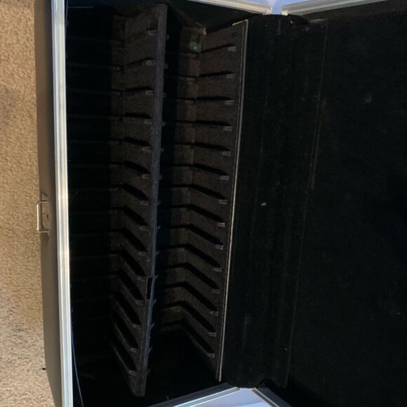 30 Cassette Tape Black Faux Leather Case - Picture 9 of 12